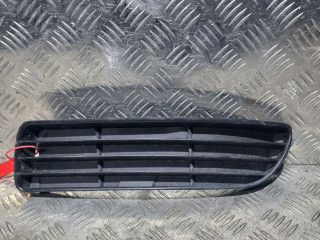 заглушка (решетка) в бампер Audi A4 B5 1997, 1.9 л., дизель, МКПП, универсал, 8D0807345B