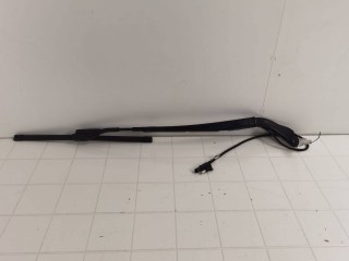 щеткодержатель (поводок стеклоочистителя, дворник) Alfa Romeo Stelvio 1 поколение 2018, 2.1 л., дизель, АКПП, 640874432