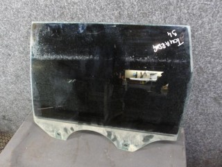 стекло двери задней левой Volkswagen Touareg 1 поколение 2003