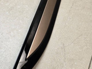 молдинг двери передней правой Land Rover Range Rover Evoque L551 2020, 2.0 л., бензин, АКПП, белый, внедорожник 5 дв., полный привод, правый руль, K8D229426