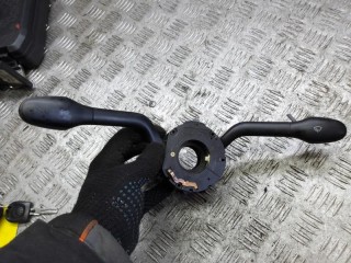 переключатель подрулевой (стрекоза) Volkswagen Polo 3 поколение 1998, 1.4 л., бензин, МКПП, седан, 6K5953503AD