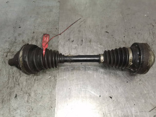 полуось передняя левая (приводной вал, ШРУС) Volkswagen Passat B5 (1996 - 2001), 2.5 л., дизель, АКПП, универсал