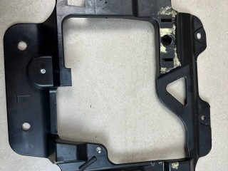 кронштейн (крепление) Land Rover Range Rover Evoque L551 2020, 2.0 л., бензин, АКПП, белый, внедорожник 5 дв., полный привод, правый руль, K8D2130B15A