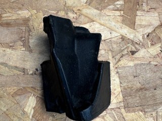 уплотнитель двери Alfa Romeo Stelvio 1 поколение 2018, 2.0 л., АКПП, серый, внедорожник 5 дв., полный привод, 50557579