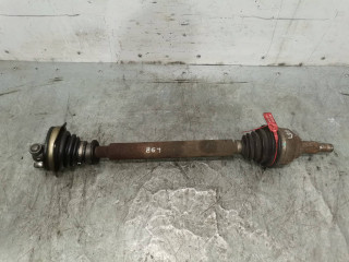 полуось передняя левая (приводной вал, ШРУС) Renault Laguna 2 поколение 2003, 1.8 л., бензин, 5МКПП, хетчбэк 5 дв.