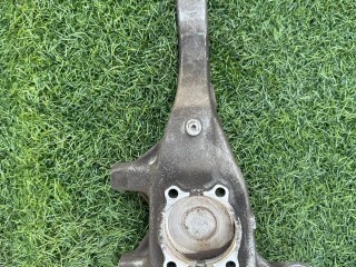 кулак поворотный левый Maserati Quattroporte 6 поколение [рестайлинг] 2019, 3.0 л., бензин, АКПП, чёрный, седан, задний привод, 670039066