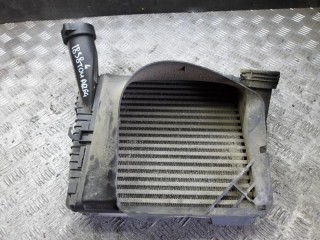 интеркулер Volkswagen Touareg 1 поколение 2005, 3.0 л., дизель, МКПП, внедорожник 5 дв., 7L6145803C