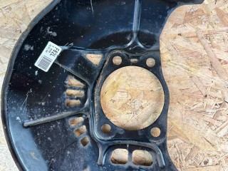 защитный кожух тормозного механизма Lexus NX 1 поколение [рестайлинг] 2020, 2.5 л., гибрид, красный, полный привод, правый руль, 47882-78010, 47882-78011