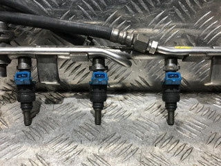 форсунка Audi A4 B5 1998, 1.8 л., бензин, МКПП, седан, 058133551F