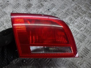 фонарь крышки багажника левый Audi A3 8P 2005, 2.0 л., бензин, МКПП, хетчбэк 5 дв., 8P4945093