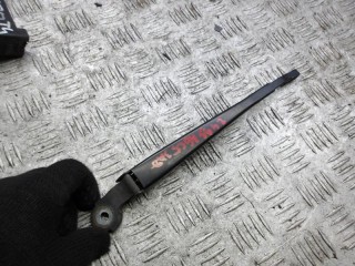 щеткодержатель (поводок стеклоочистителя, дворник) Audi A6 C5 [рестайлинг] 2004, 3.0 л., бензин, АКПП, универсал, 8D9955407A