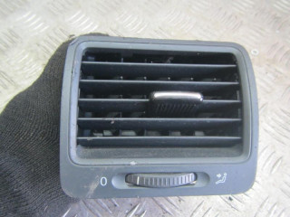 дефлектор обдува салона Volkswagen Golf 4 поколение 2005, 2.0 л., бензин, МКПП, хетчбэк 5 дв., 1K0819710