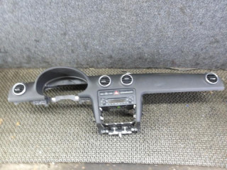 панель передняя салона (торпедо) Audi A3 8P 2005, 2.0 л., бензин, МКПП, хетчбэк 5 дв.