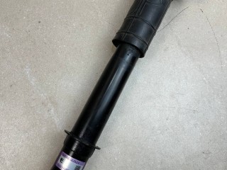 амортизатор задний левый Infiniti G 4 поколение [рестайлинг] 2013, 3.7 л., VQ37VHR, бензин, АКПП, черный, кабриолет, задний привод, 56210JJ52A