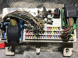 блок предохранителей Ford Focus 2 поколение 2005, 1.6 л., G8DB, дизель, 5МКПП, универсал, 6M5T14014LGB, F1342C, 14A073, 5K79820, 051026, XUVVXSVFXU40