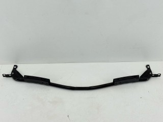 распорка стоек Porsche 2022, 2.9 л., бензин, АКПП, внедорожник 5 дв., 95B804350A, 95B804349A