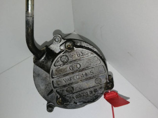 насос вакуумный Mercedes-Benz A-Класс W168/V168 [рестайлинг] 2003, 1.7 л., дизель, 5МКПП, черный, минивэн, A6682300165