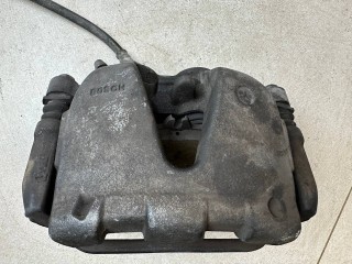 суппорт передний левый Mercedes-Benz GLK-Класс X204 [рестайлинг] 2014, 2.2 л., дизель, АКПП, белый, внедорожник 5 дв., полный привод, A2044214181