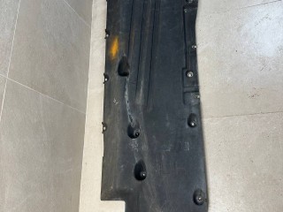 защита днища Land Rover Range Rover Evoque L551 2020, 2.0 л., бензин, АКПП, белый, внедорожник 5 дв., полный привод, правый руль, K8D2104C21AC