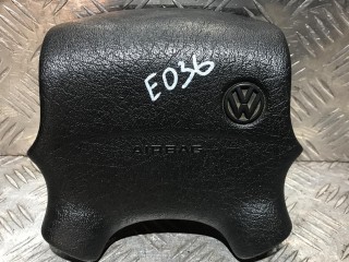 подушка безопасности водителя Volkswagen Golf 3 поколение 1995, 1.9 л., дизель, МКПП, хетчбэк 5 дв.