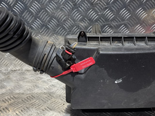 корпус воздушного фильтра Land Rover Freelander 2 поколение 2008, 2.2 л., 224DT, дизель, 6МКПП, внедорожник 5 дв.