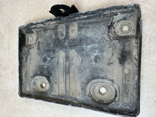 полка аккумулятора Infiniti G 4 поколение [рестайлинг] 2013, 3.7 л., VQ37VHR, бензин, АКПП, черный, кабриолет, задний привод, 64866JK600