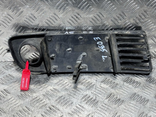 заглушка (решетка) в бампер Audi A6 4B/C5 2000, 2.4 л., AML, бензин, АКПП, черный, седан, 4B0807681J