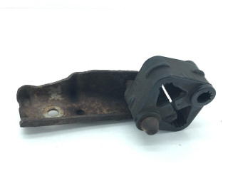 кронштейн глушителя BMW 4 серия G22/G23 2020, 7616850