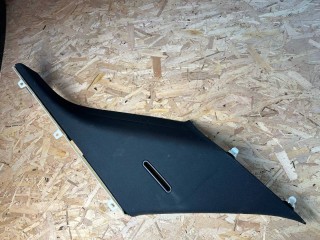 обшивка стойки Mercedes-Benz GLE W166 2018, 2.2 л., дизель, АКПП, черный, внедорожник 5 дв., правый руль, A1666904925