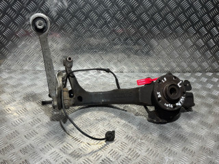 ступица передняя левая Volkswagen Passat B5 2000, 1.9 л., AVG, дизель, АКПП, универсал, 8D0407257S