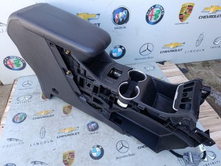 консоль салона GMC Terrain 2 поколение 2019, 1.5 л., бензин, передний привод