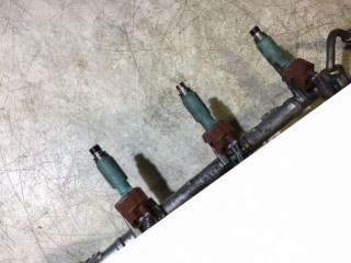 форсунка Toyota Previa 2 поколение XR30 2001, 2.4 л., бензин, 2325028020