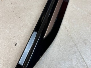 молдинг крыла Land Rover Range Rover Evoque L551 2020, 2.0 л., бензин, АКПП, белый, внедорожник 5 дв., полный привод, правый руль, K8D2280B11AC