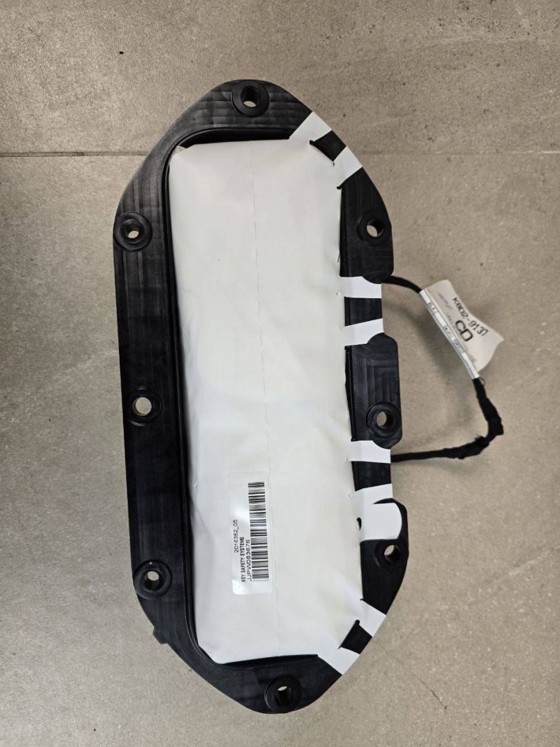 подушка безопасности пассажира Land Rover Range Rover Evoque L551 2020, 2.0 л., бензин, АКПП, белый, внедорожник 5 дв., полный привод, правый руль, K8D2044A74AC - фото №1