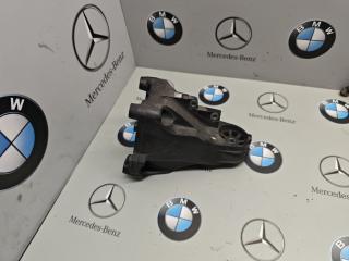 кронштейн двигателя Mercedes-Benz C-Класс W205/S205/C205 [рестайлинг] 2018, 1.5 л., бензин, A2642200200