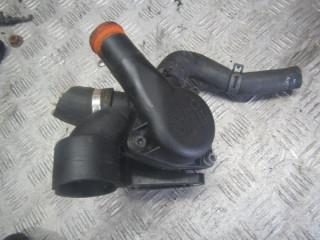 корпус термостата Volkswagen Golf 3 поколение 2000, 2.3 л., бензин, 021121121S