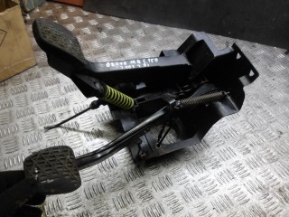 узел педальный (блок педалей) Mercedes-Benz C-Класс W203/S203/CL203 2003, 2.0 л., бензин, МКПП, седан, A2032900301