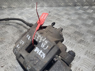 суппорт передний правый Mazda 323 6 поколение 2000, 2.0 л., дизель, 5МКПП, седан