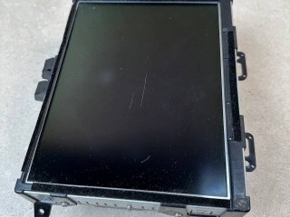 монитор мультимедиа Maserati Levante 1 поколение 2017, 3.0 л., бензин, АКПП, белый, внедорожник 5 дв., полный привод, 670039932