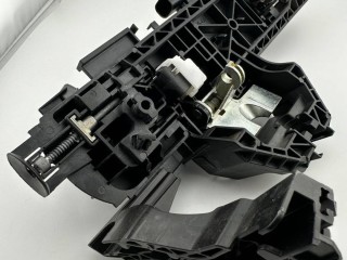 скелет ручки двери передней левой Mercedes-Benz GLE W166 2018, 2.2 л., дизель, АКПП, черный, внедорожник 5 дв., правый руль, A2047602534