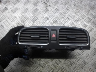 дефлектор обдува салона Volkswagen Golf 6 поколение 2009, 1.6 л., дизель, МКПП, универсал, 5K0819743D