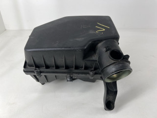 корпус воздушного фильтра Volvo V40 2 поколение [рестайлинг] 2017, 2.0 л., B 4204 T19, бензин, АКПП, белый, хетчбэк 5 дв., передний привод, правый руль