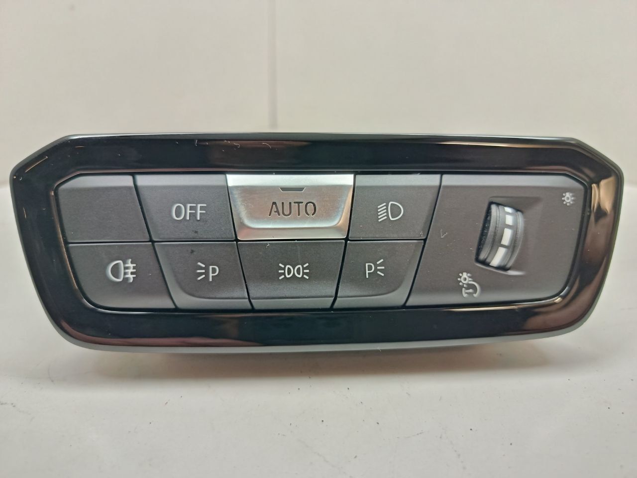 переключатель света BMW 2023, 2.0 л., Ti, бензин, АКПП, универсал, задний привод, 5A16B19, 61315A16B19 - фото №1