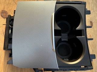 подстаканник Alfa Romeo Stelvio 1 поколение 2018, 2.0 л., АКПП, серый, внедорожник 5 дв., полный привод, 1561236880