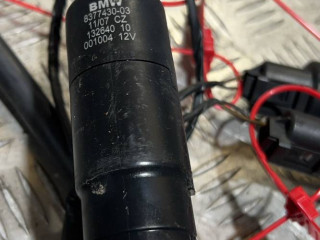 насос (моторчик) омывателя фар BMW X5 E70 2008, M57 D30 (306D3), АКПП, черный, внедорожник 5 дв., 8377430-03