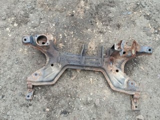 балка подвески передняя (подрамник) Volkswagen Passat B4 1995