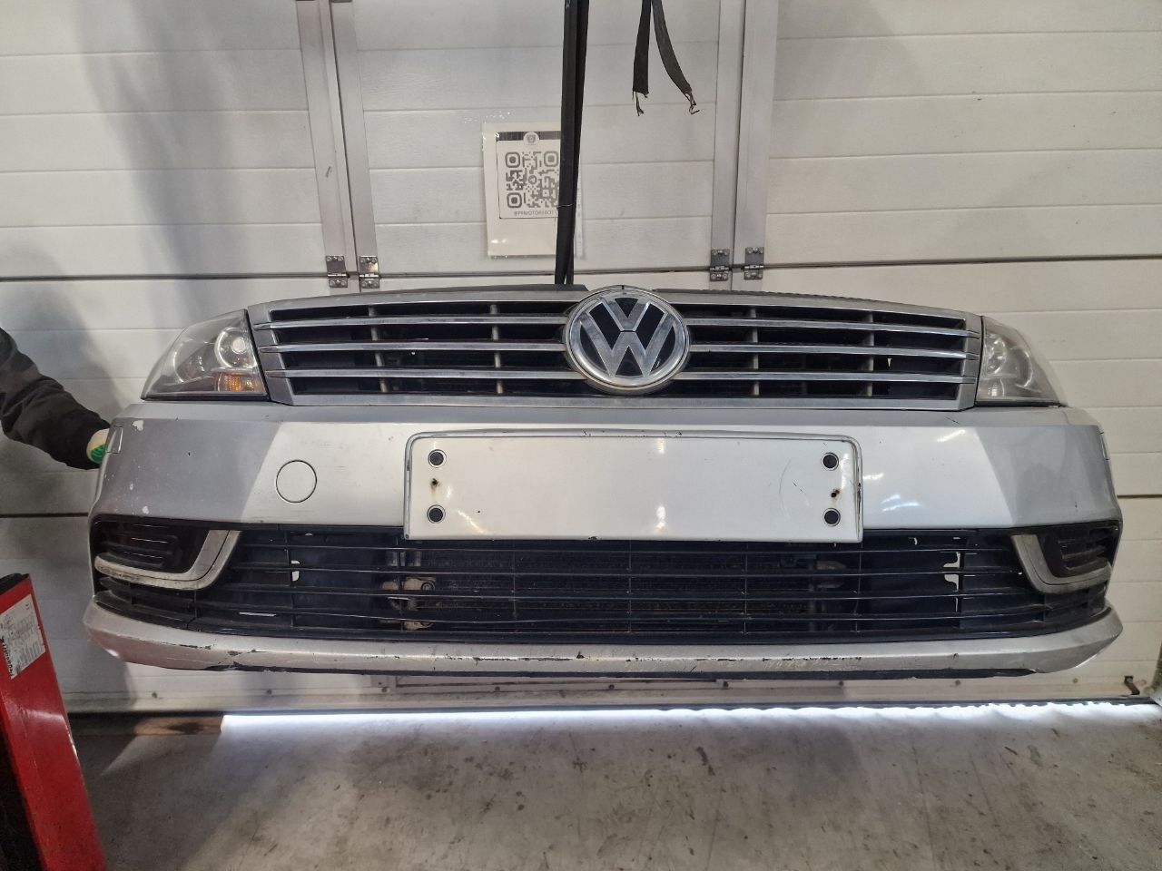 передняя часть (ноускат) Volkswagen Passat B7 2012, 2.0 л., дизель, 3C0121253AR, 3C0145805AN, 3C8941032B, 3C8941031B - фото №1