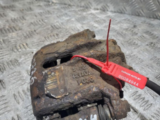 суппорт передний левый Peugeot 208 1 поколение 2013, 1.4 л., дизель, 5МКПП, хетчбэк 5 дв.