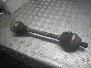 полуось передняя левая (приводной вал, ШРУС) Volkswagen Caddy 2 поколение 2004, 2.0 л., дизель, МКПП, минивэн