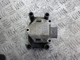 катушка зажигания Volkswagen Golf 3 поколение 2000, 1.6 л., бензин, 032905106B